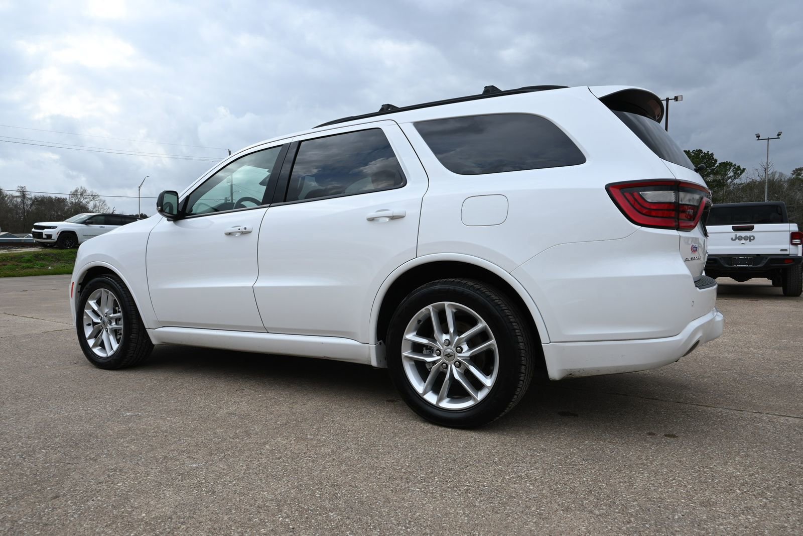 Used 2024 Dodge Durango GT image 2