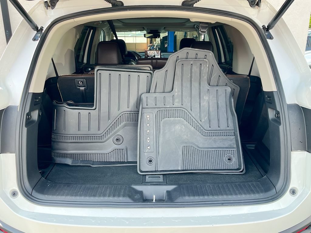 Used 2025 Honda Pilot Elite image 28