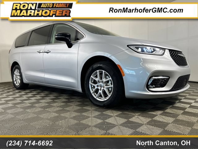 Used 2024 Chrysler Pacifica Touring-L