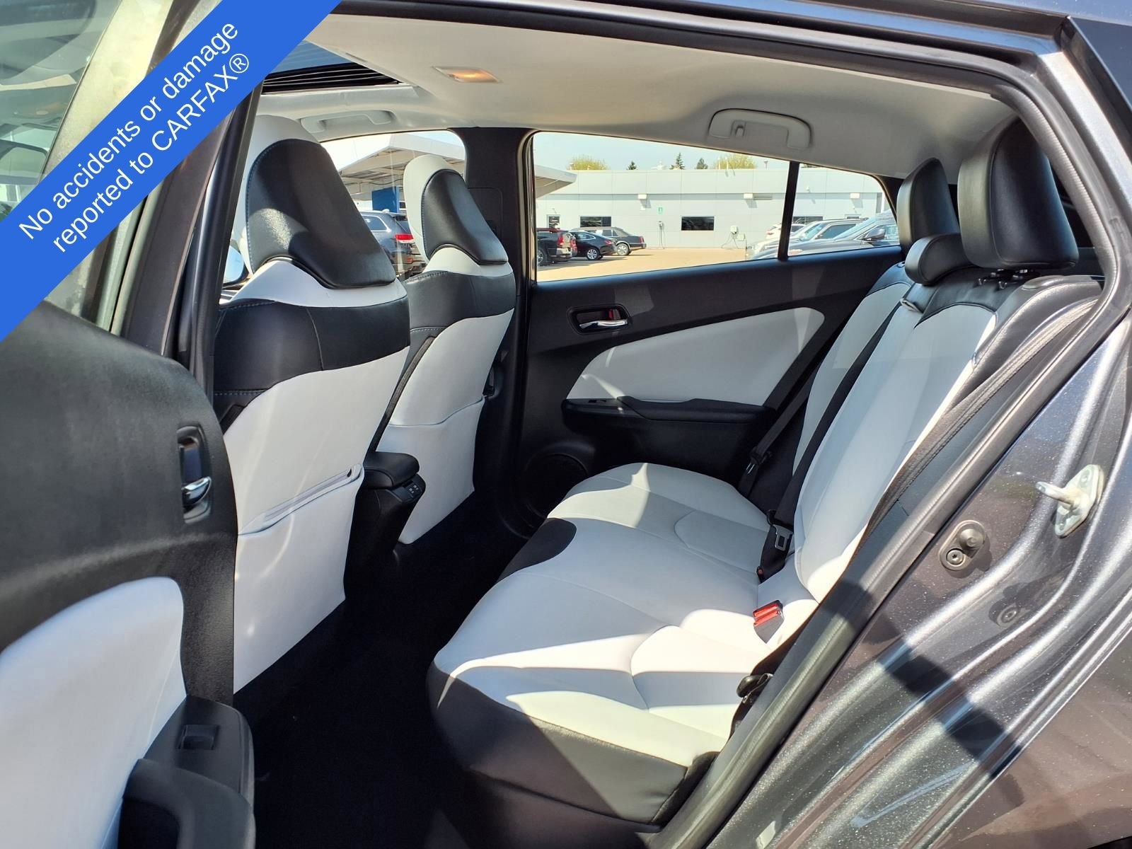 Used 2022 Toyota Prius Limited w/ Premium Convenience Package FWD image 13