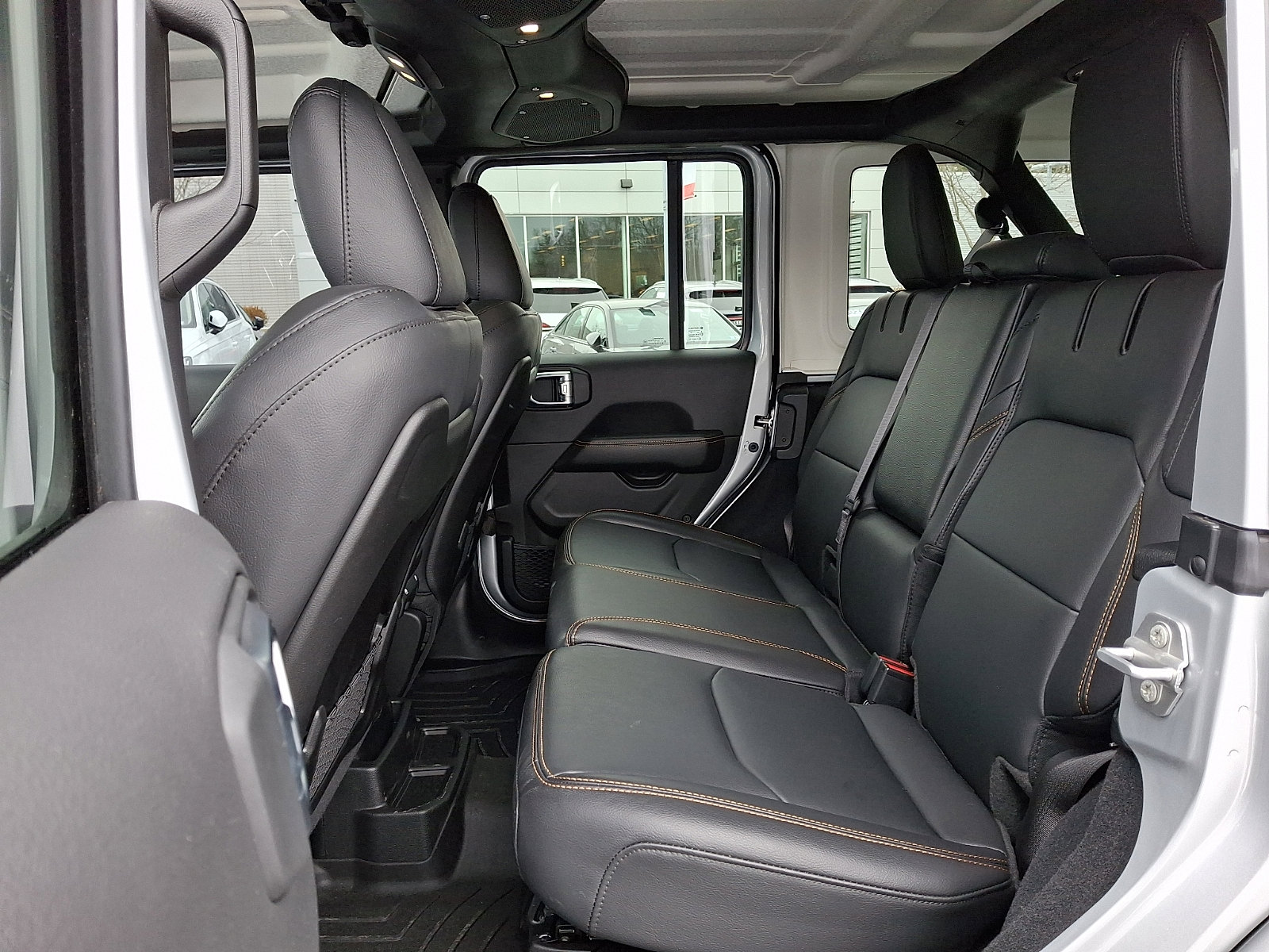 Used 2024 Jeep Wrangler Sahara w/ Safety Group image 10