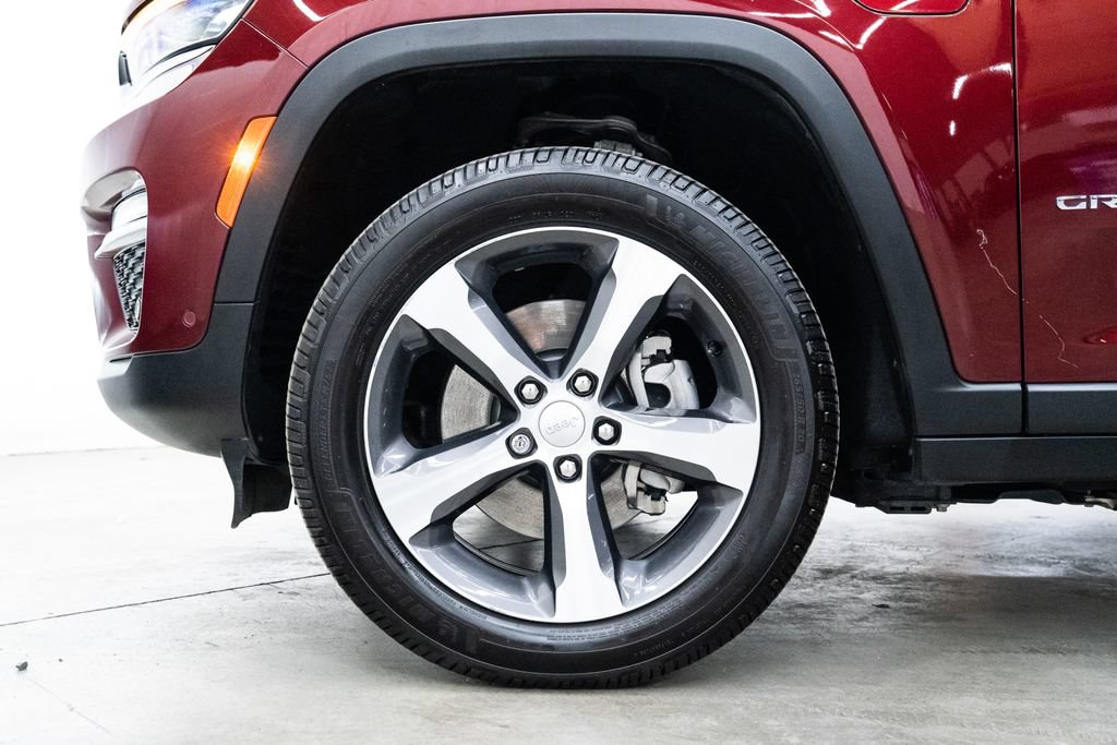 Used 2022 Jeep Grand Cherokee Limited 4xe w/ Luxury Tech Group II AWD/4WD image 7