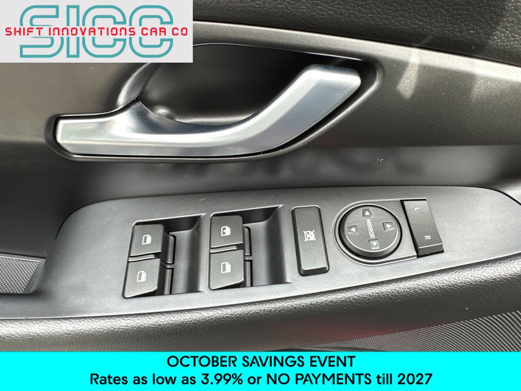 Used 2018 Hyundai Elantra GT FWD image 17