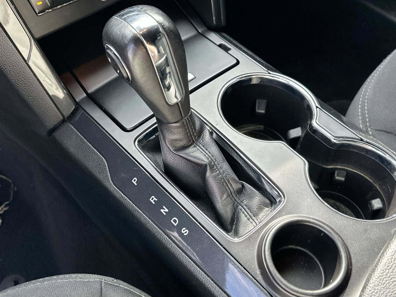 Used 2019 Ford Explorer XLT w/ Equipment Group 201A FWD image 24