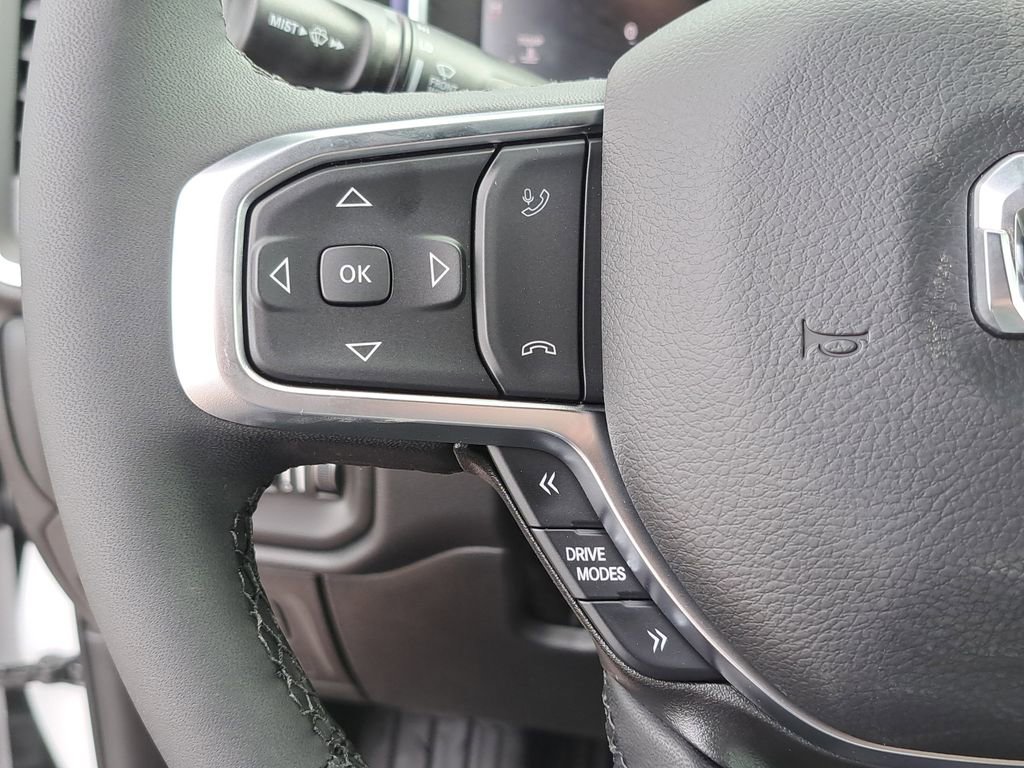 New 2026 RAM 1500 4x4 Crew Cab image 25