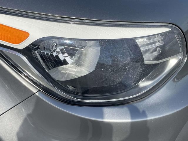 Used 2017 Kia Soul + image 7