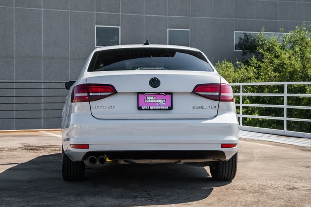 Used 2017 Volkswagen Jetta SE image 17
