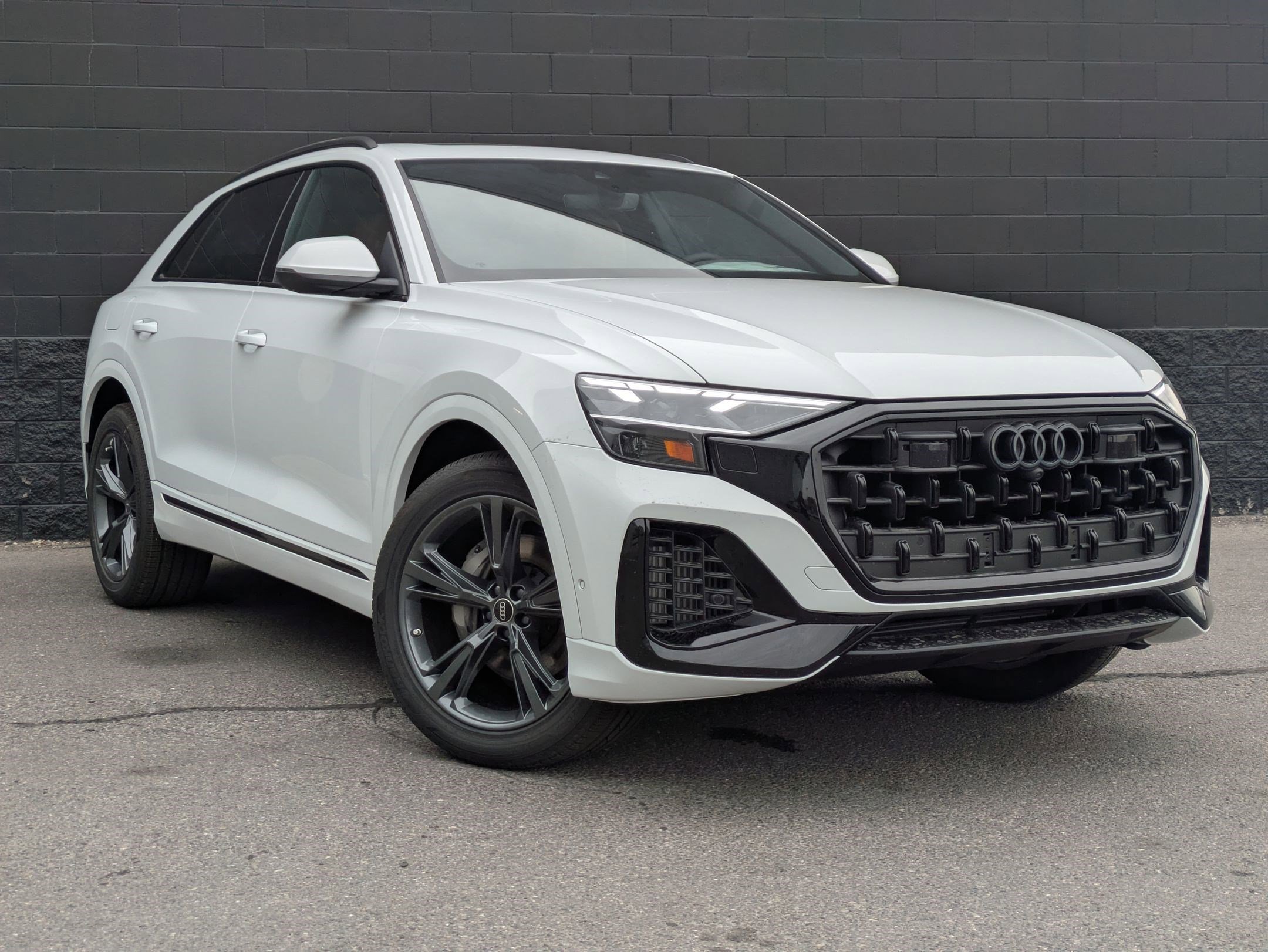 New 2026 Audi Q8 Premium image 3