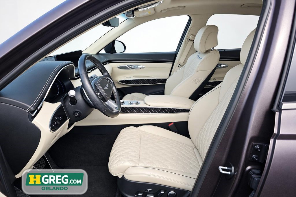 Used 2023 Genesis GV70 3.5T Sport w/ Sport Prestige Package AWD/4WD image 10