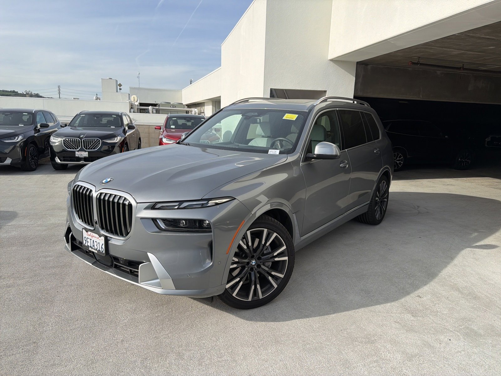 Certified 2023 BMW X7 xDrive40i image 3