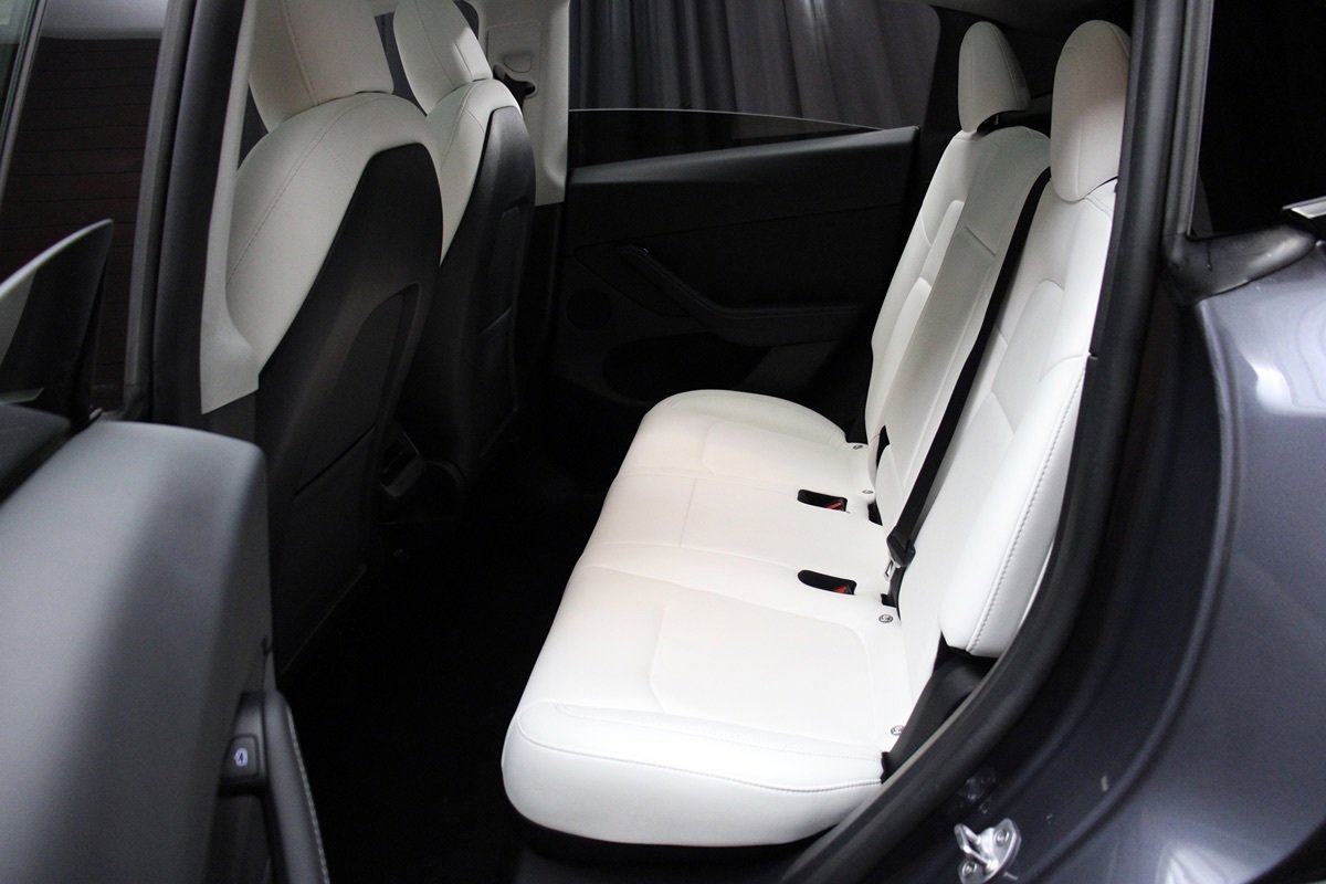 Used 2022 Tesla Model Y Performance AWD/4WD image 37