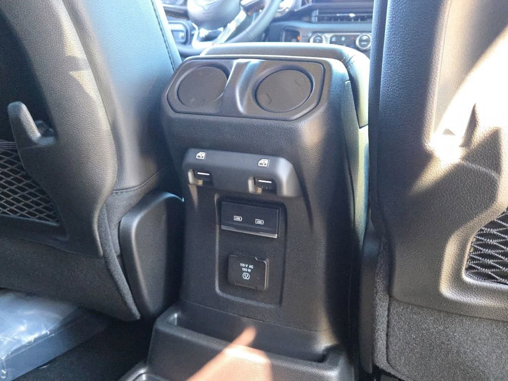 Used 2024 Jeep Wrangler Sahara w/ Safety Group image 10
