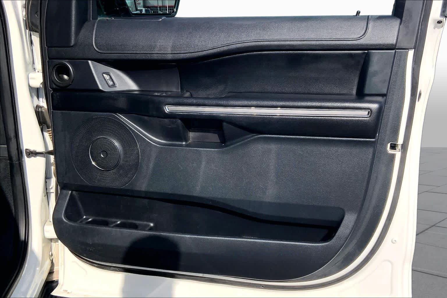 Used 2021 Ford Expedition XLT RWD image 23