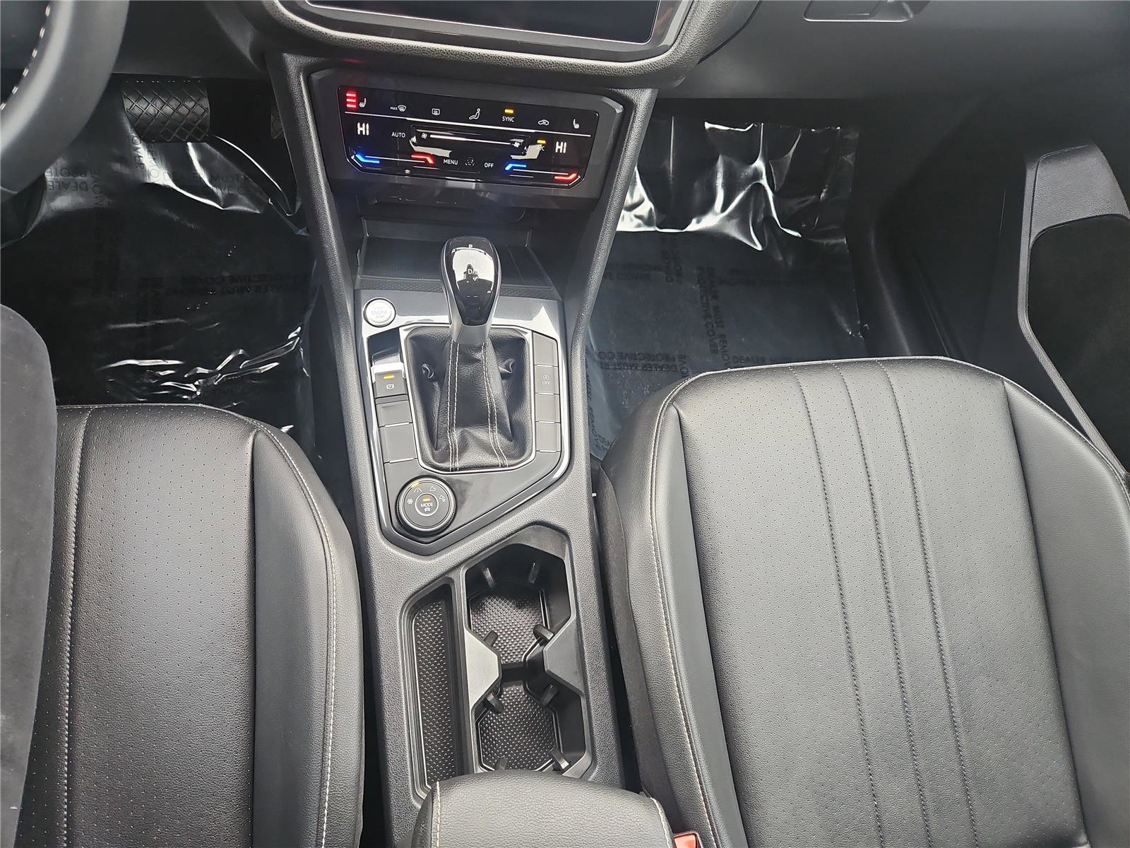 Certified 2024 Volkswagen Tiguan SE image 22