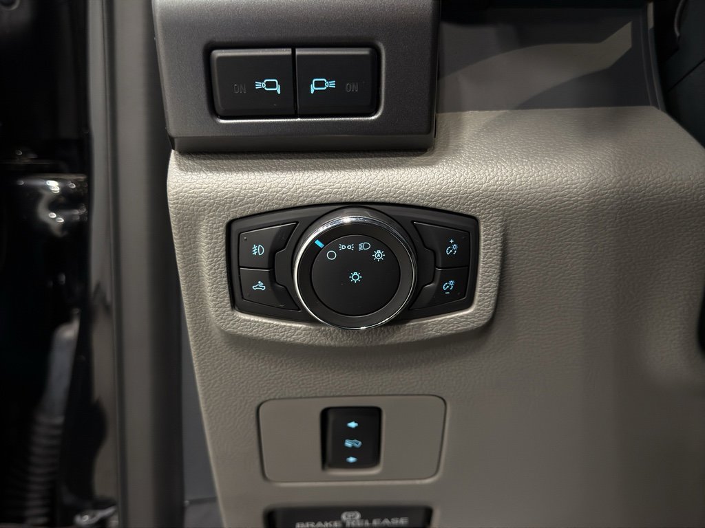 Used 2022 Ford F350 XLT w/ XLT Value Package image 11