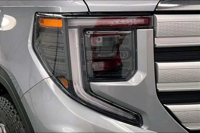 Used 2025 GMC Sierra 1500 SLE AWD/4WD image 34