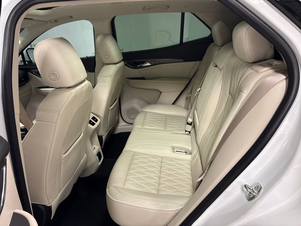 Used 2022 Buick Envision Avenir w/ Technology Package II image 42