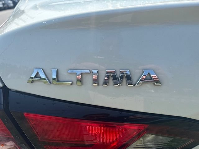 Used 2022 Nissan Altima 2.5 SL AWD/4WD image 9