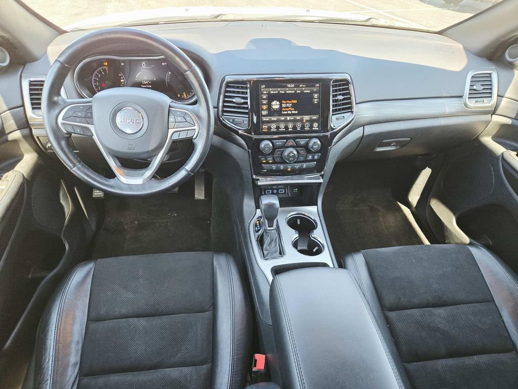 Certified 2022 Jeep Grand Cherokee Laredo X AWD/4WD image 9
