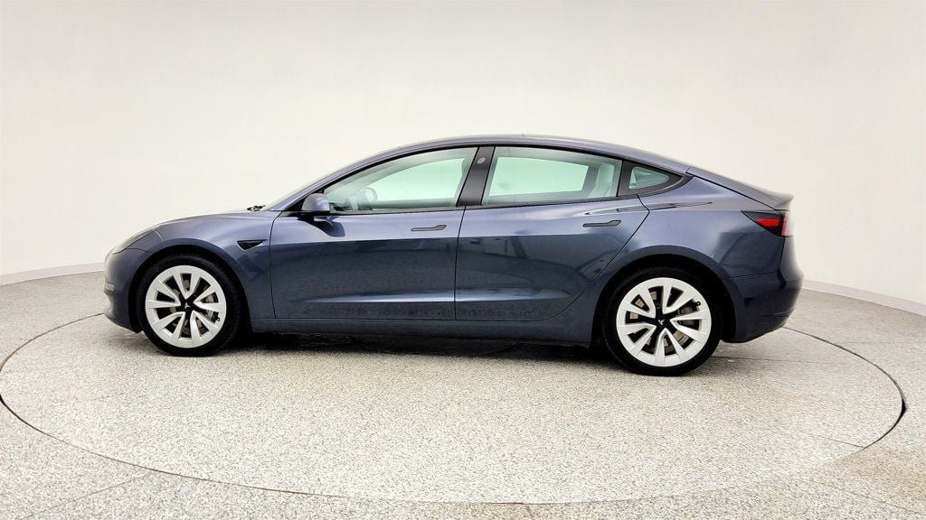 Used 2023 Tesla Model 3 Standard Range image 8