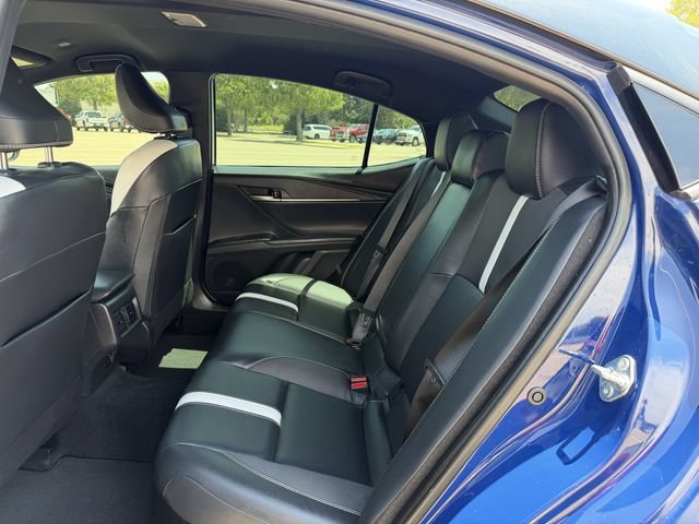 Used 2025 Toyota Camry SE w/ Convenience Package FWD image 25