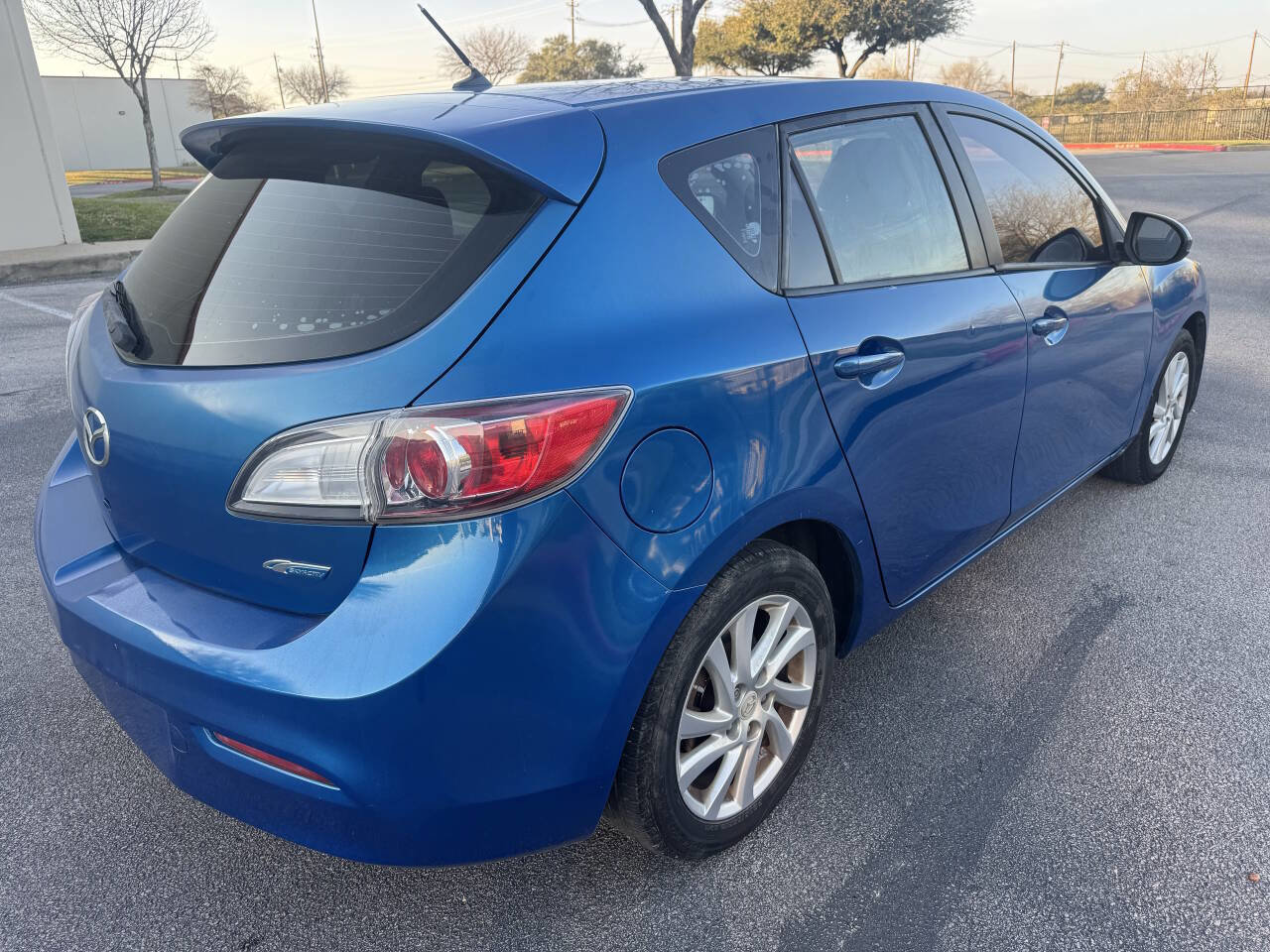 Used 2012 MAZDA MAZDA3 i Touring image 7