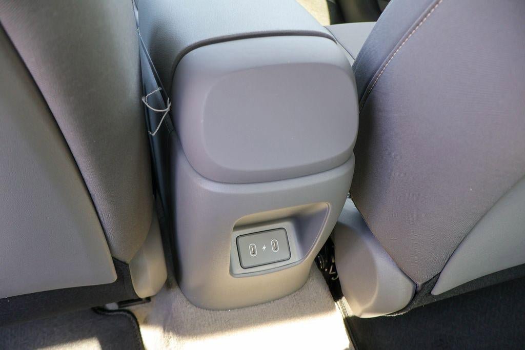 New 2026 Hyundai Elantra Sport FWD image 21