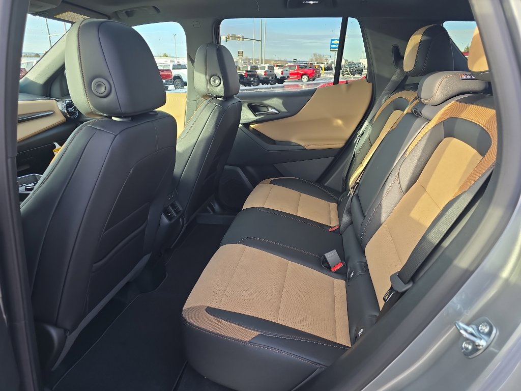 New 2026 Chevrolet Equinox ACTIV w/ Convenience Package III AWD/4WD image 19