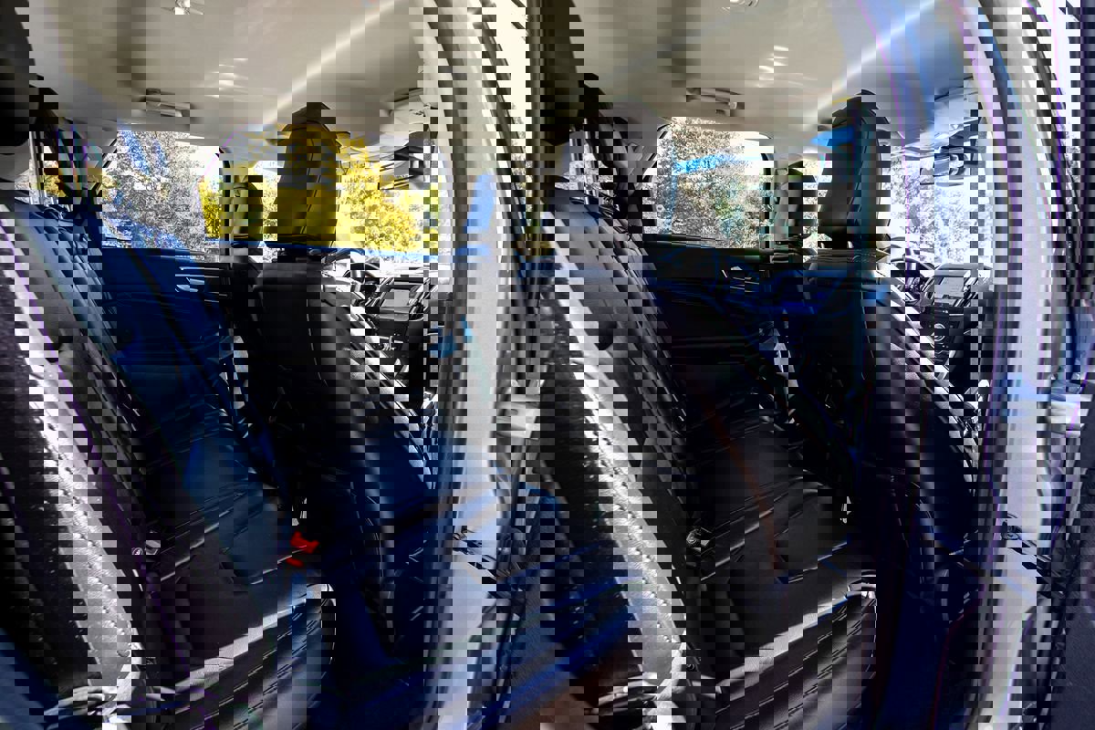 Used 2020 Ford Edge Titanium w/ Cargo Accessory Package image 24