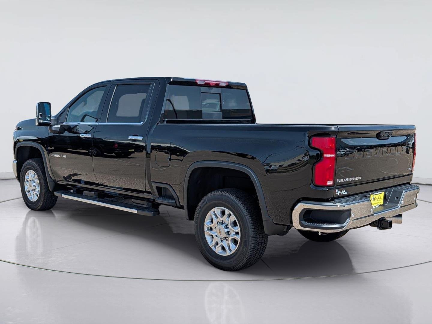 New 2026 Chevrolet Silverado 2500 LTZ w/ LTZ Convenience Package AWD/4WD image 3