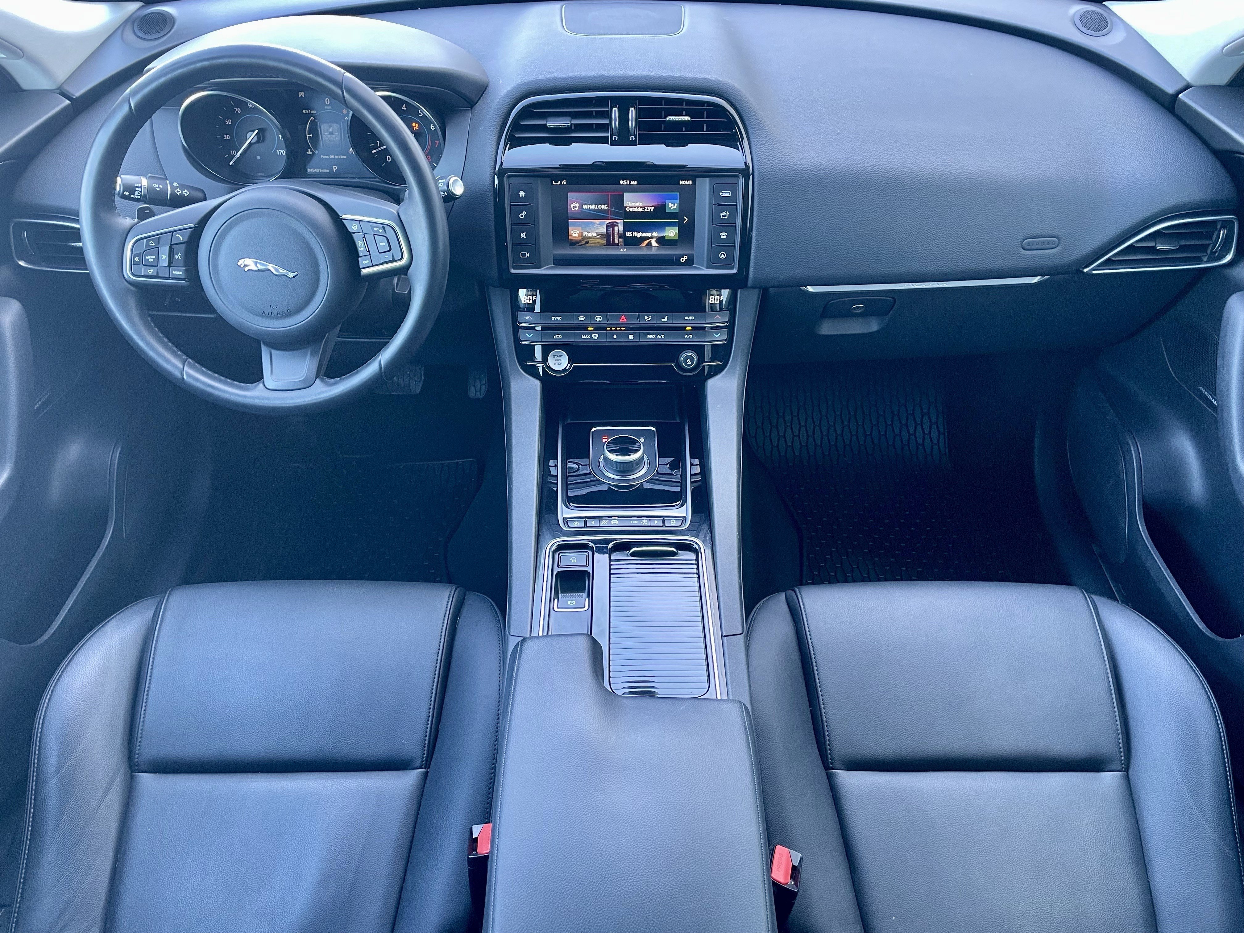 Used 2018 Jaguar F-PACE Premium image 16