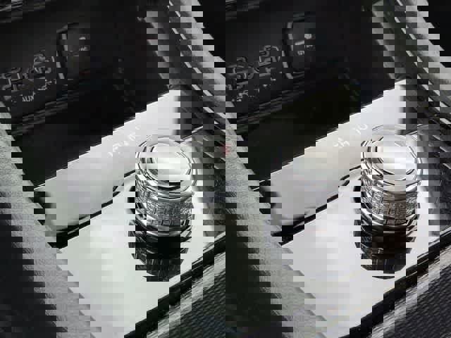 Used 2025 Jeep Grand Cherokee Altitude image 31