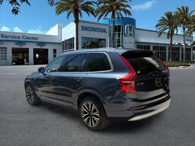 Used 2022 Volvo XC90 T5 Momentum w/ Climate Package FWD image 6