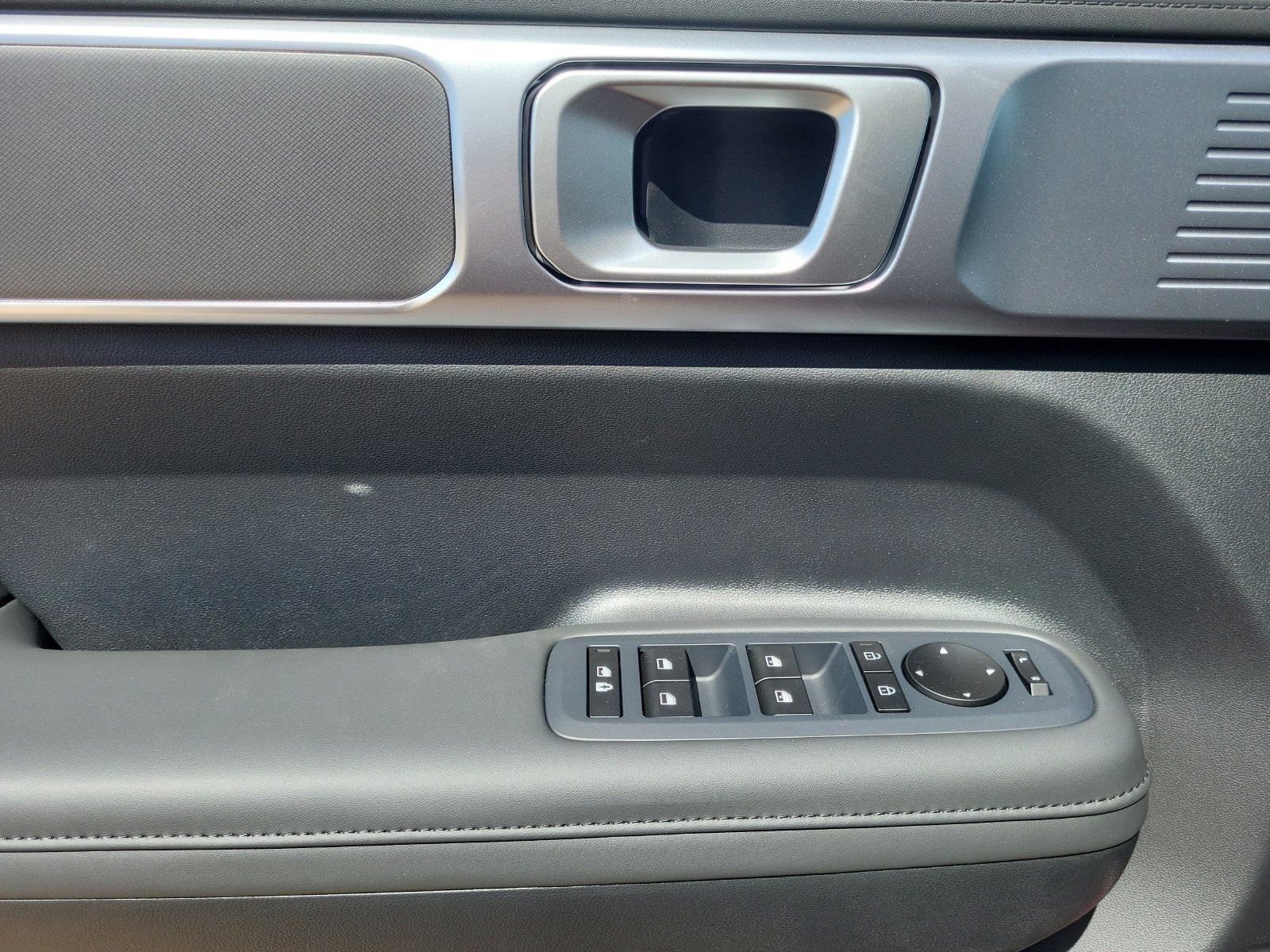 Certified 2026 Hyundai Santa Fe SEL AWD/4WD image 14
