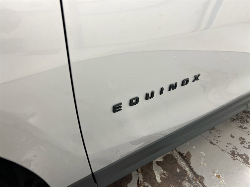 Used 2022 Chevrolet Equinox RS w/ RS Leather Package image 28