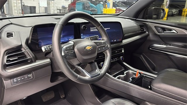 Used 2024 Chevrolet Traverse LT w/ Trailering Package image 9