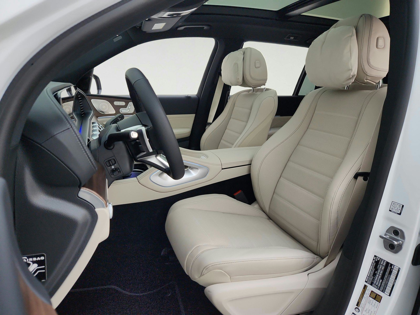 New 2026 Mercedes-Benz GLS 580 4MATIC image 17
