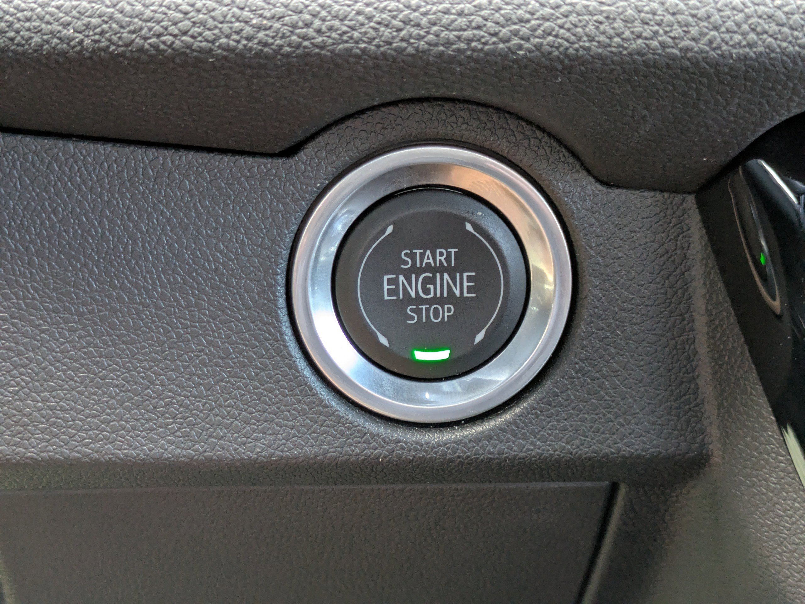 Used 2024 Chevrolet Traverse RS image 25