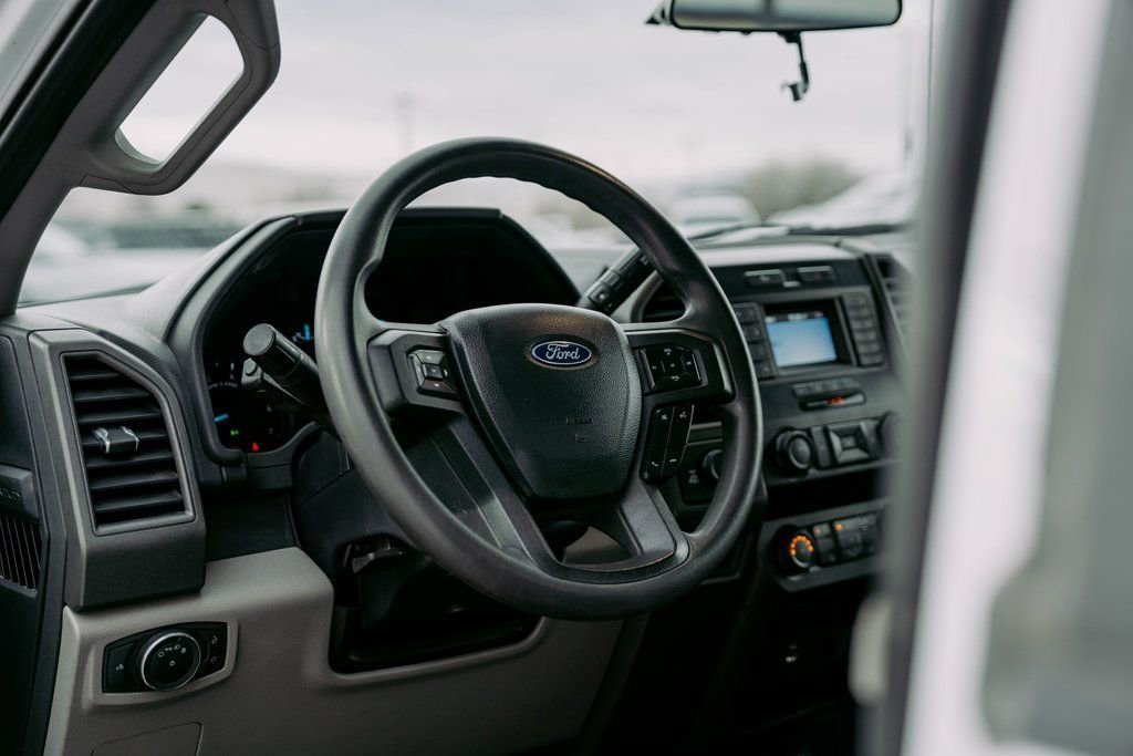 Used 2022 Ford F250 XL w/ Power Equipment Group image 12