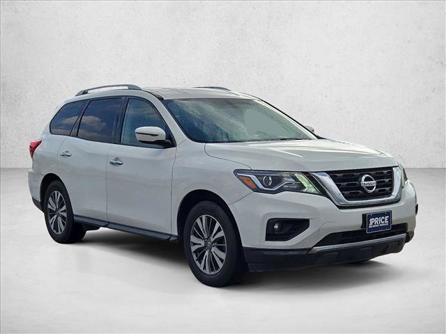 Used 2018 Nissan Pathfinder SV image 3