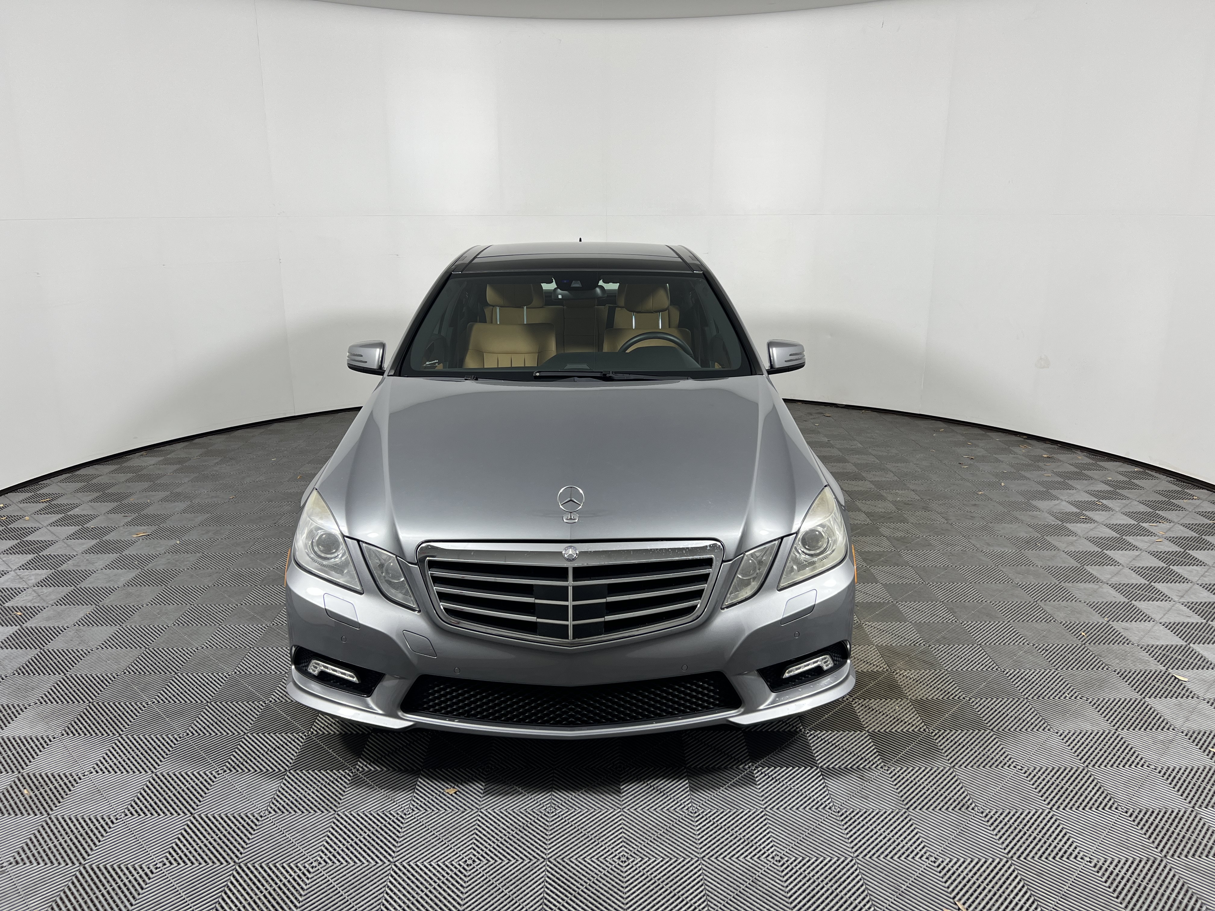 Used 2010 Mercedes-Benz E 350 Sedan image 8
