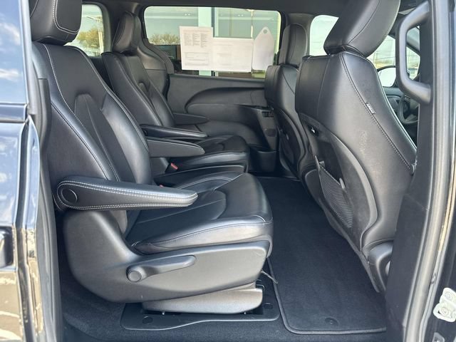 Used 2022 Chrysler Pacifica Touring-L w/ S Appearance Package FWD image 53