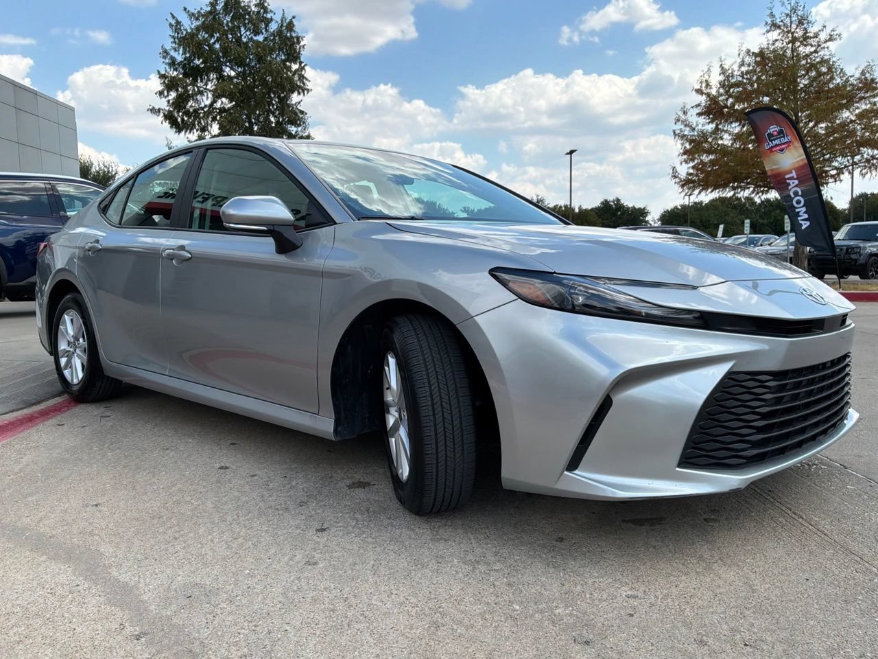 Used 2026 Toyota Camry LE FWD image 4