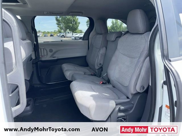 Used 2021 Toyota Sienna LE w/ LE Plus Package FWD image 11