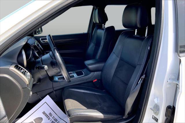 Certified 2022 Jeep Grand Cherokee Laredo X RWD image 8