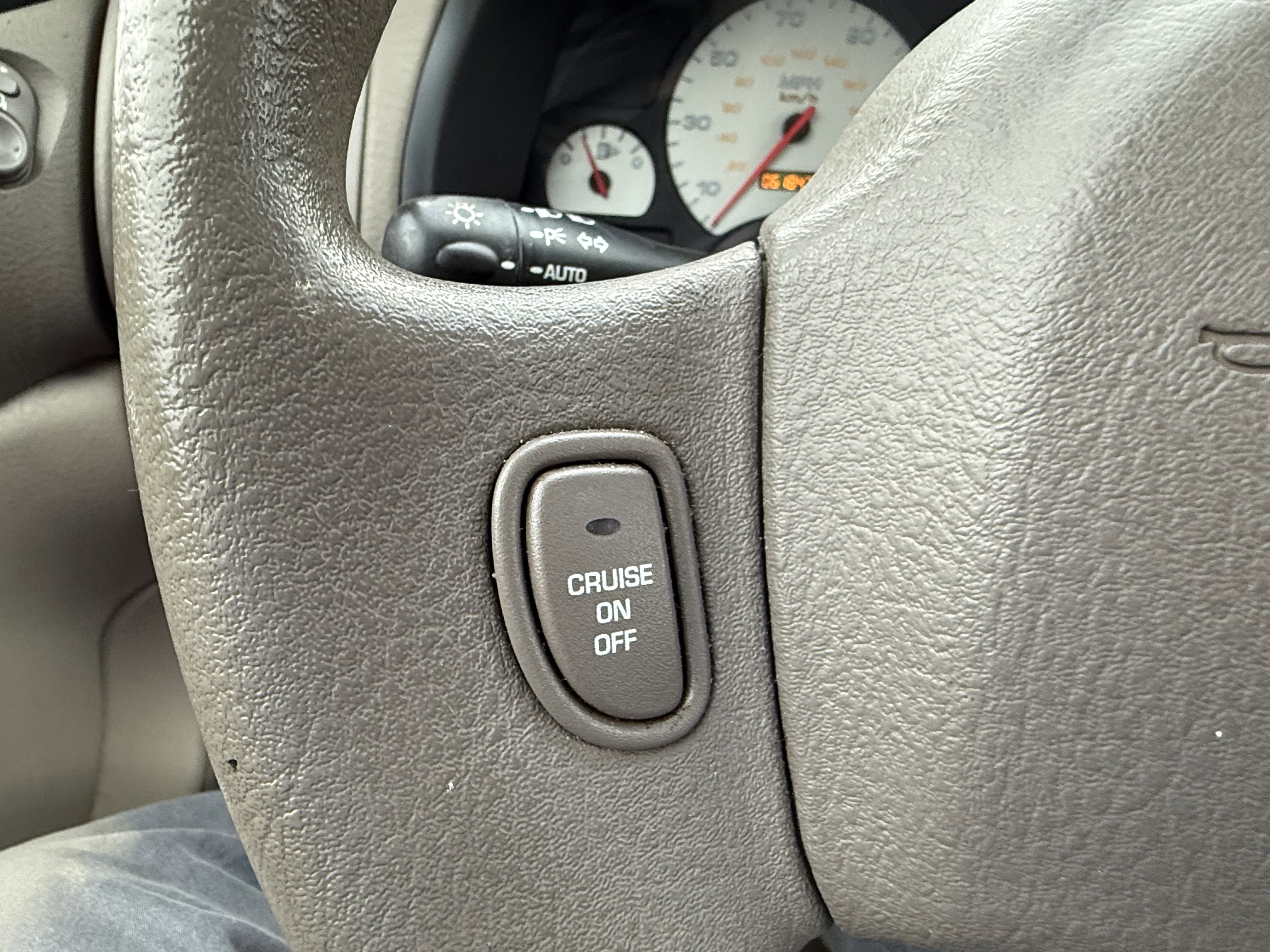 Used 2003 Saturn L-Series L200 w/ Convenience Pkg image 21
