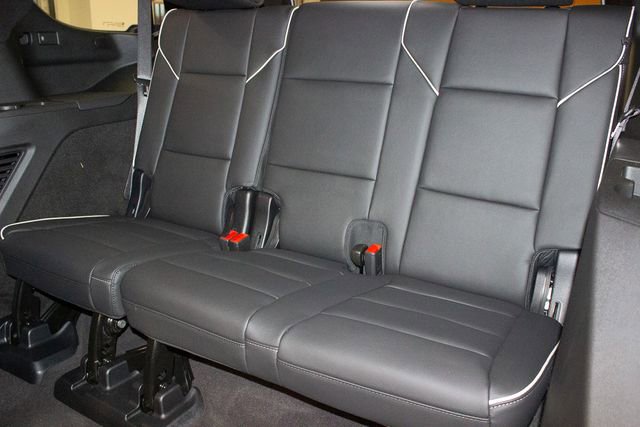 Certified 2025 Cadillac Escalade Premium Luxury w/ Touring Package image 20