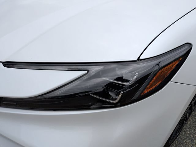 Used 2025 Toyota Camry XLE FWD image 11