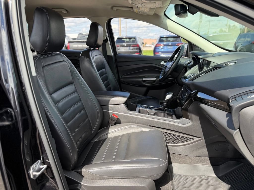 Used 2019 Ford Escape Titanium AWD/4WD image 15