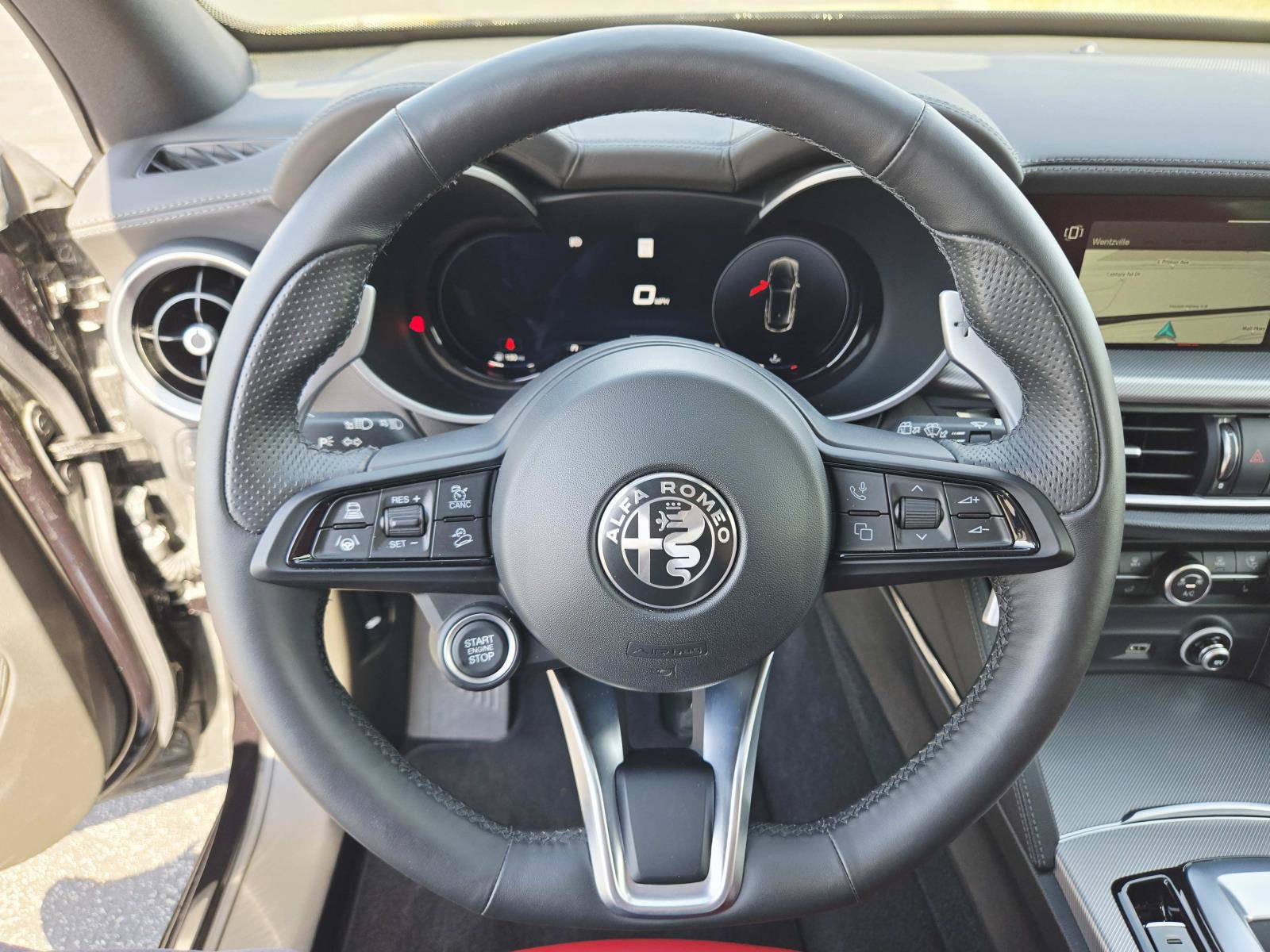 Used 2024 Alfa Romeo Stelvio Veloce image 21